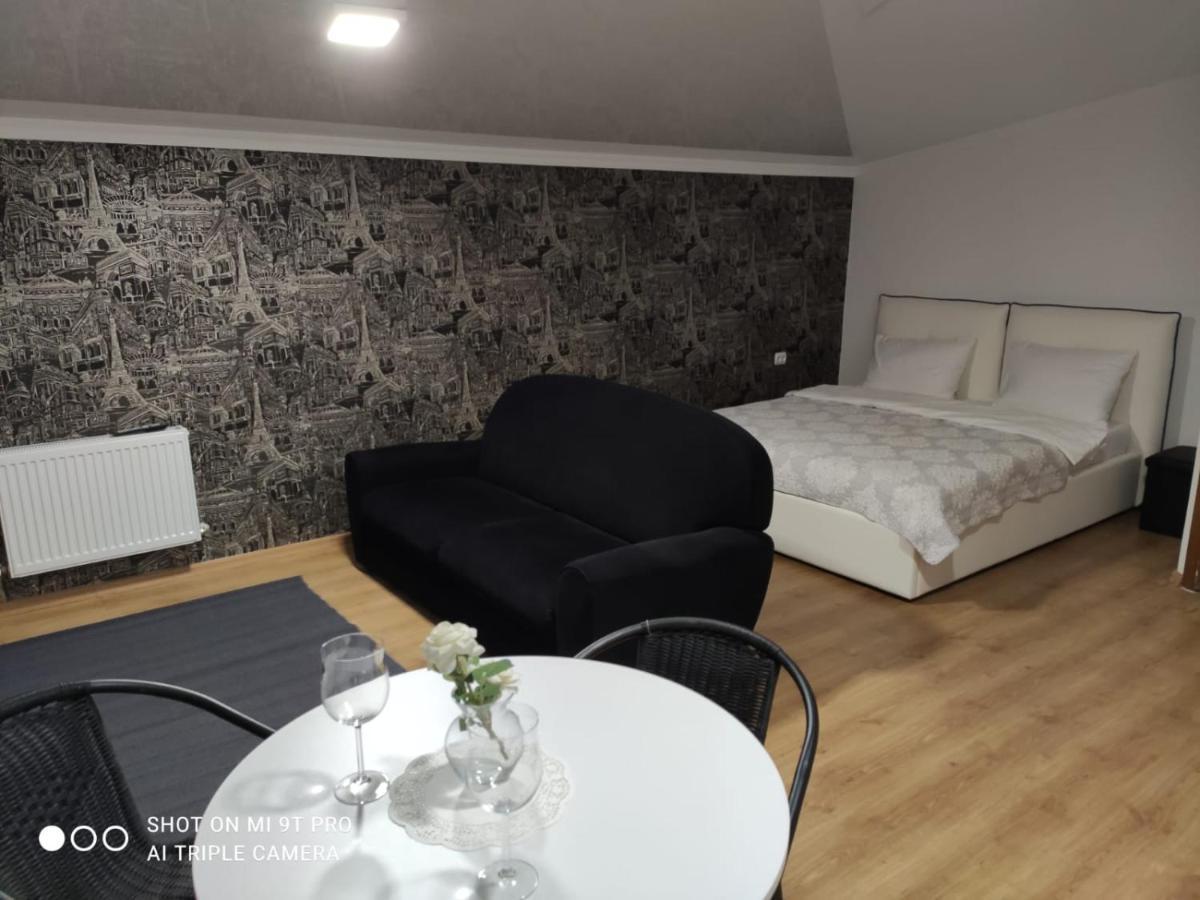 Studio In The Center City Chisinau Exterior photo